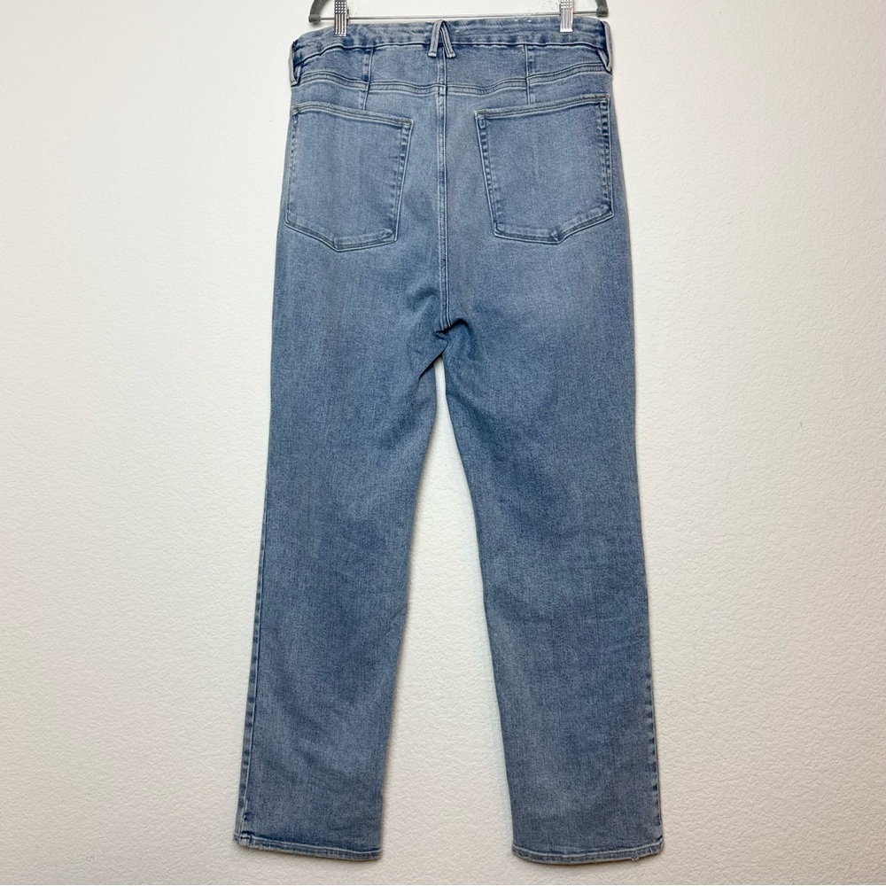 Good American Good Icon High Rise Straight
Exposed Buttons Indigo440 Size 18 - Picture 9 of 15